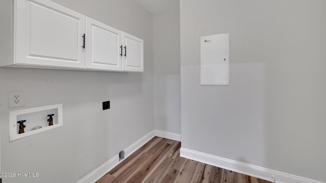 1922 Tara Court 204, Greenville, NC 27858