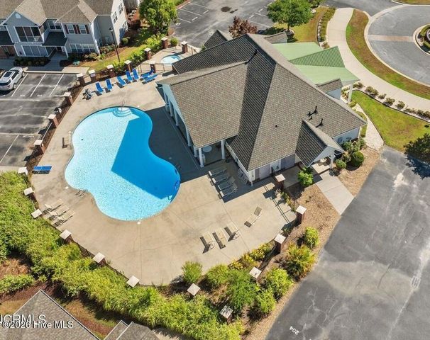 1922 Tara Court 204, Greenville, NC 27858