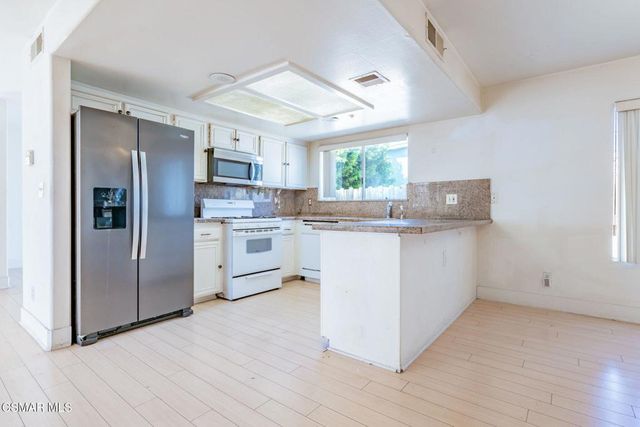 9245 Woodman Avenue 7, Arleta, CA 91331