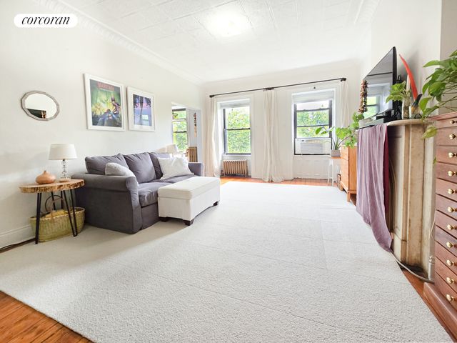 430 VANDERBILT Avenue, New York City, NY 11238