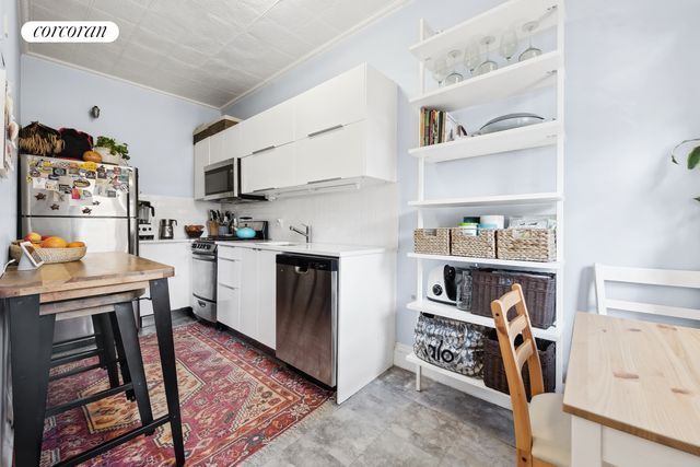 430 VANDERBILT Avenue, New York City, NY 11238