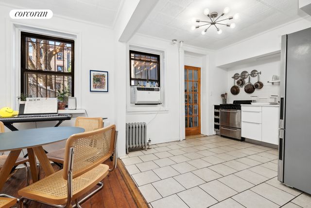 430 VANDERBILT Avenue, New York City, NY 11238