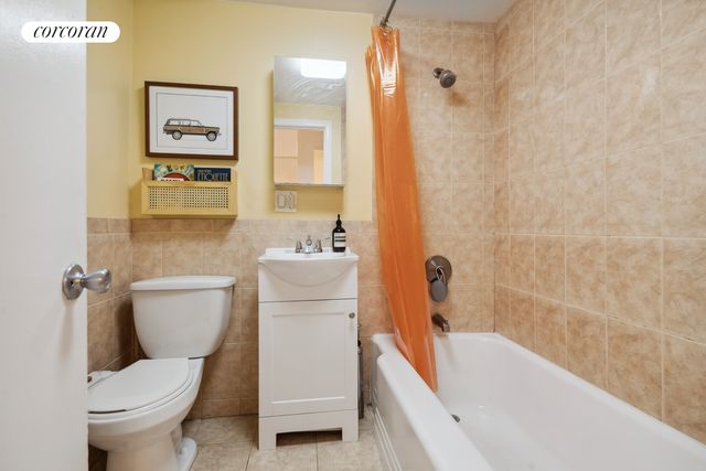 430 VANDERBILT Avenue, New York City, NY 11238