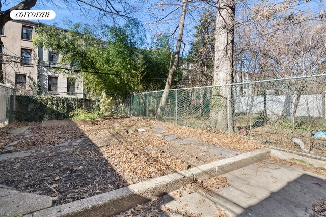 430 VANDERBILT Avenue, New York City, NY 11238