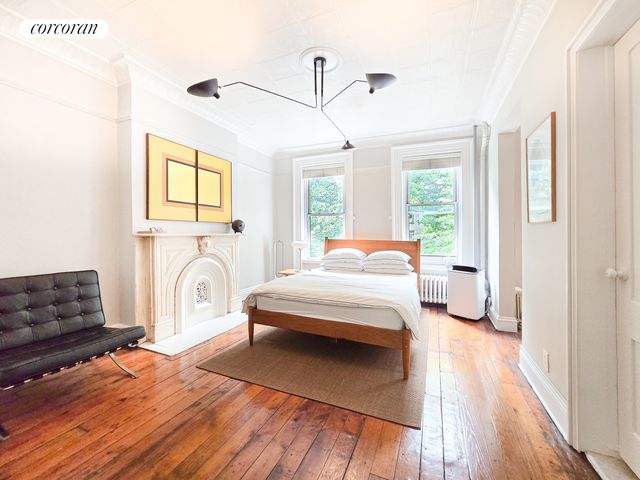 430 VANDERBILT Avenue, New York City, NY 11238
