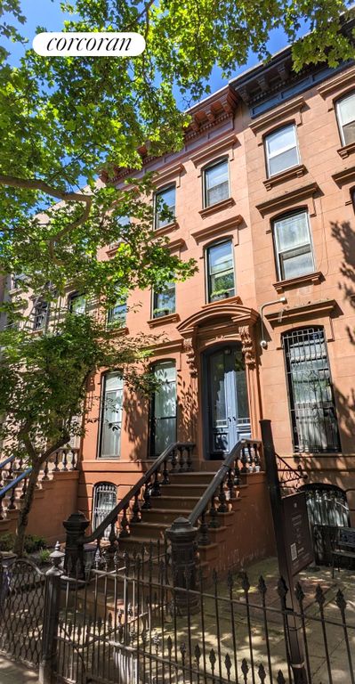 430 VANDERBILT Avenue, New York City, NY 11238