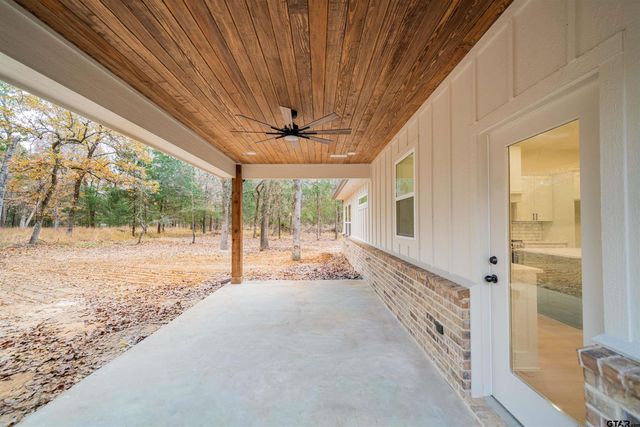 711 King Charles Drive, Scroggins, TX 75480