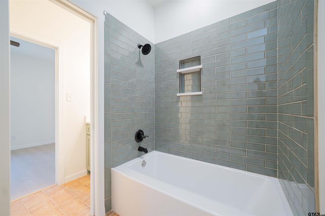 711 King Charles Drive, Scroggins, TX 75480