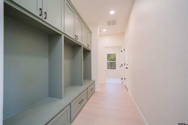 711 King Charles Drive, Scroggins, TX 75480