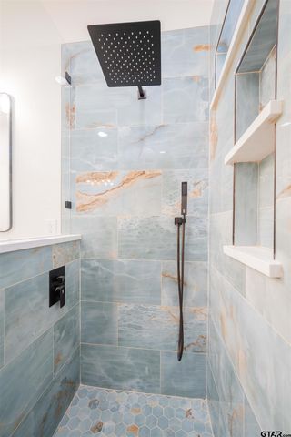 711 King Charles Drive, Scroggins, TX 75480