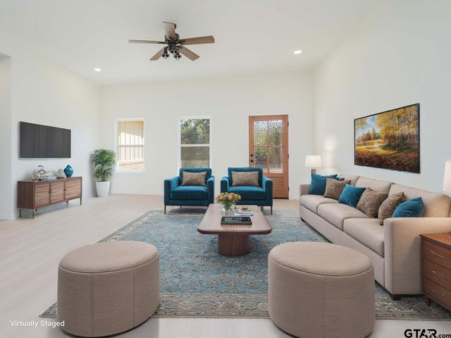 711 King Charles Drive, Scroggins, TX 75480