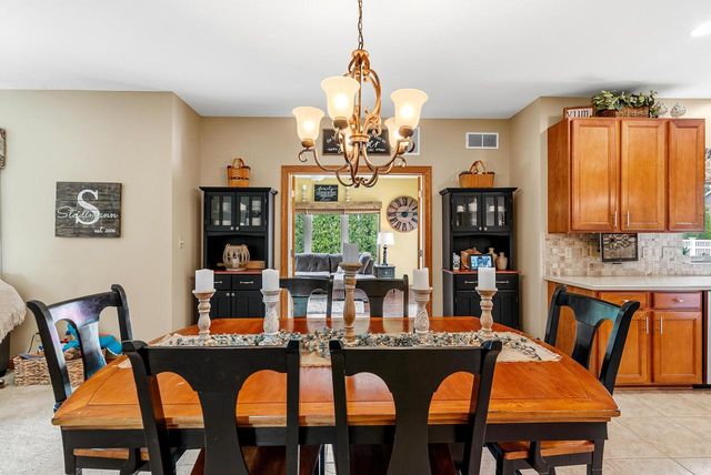 348 S Maple LANE, Saukville, WI 53080