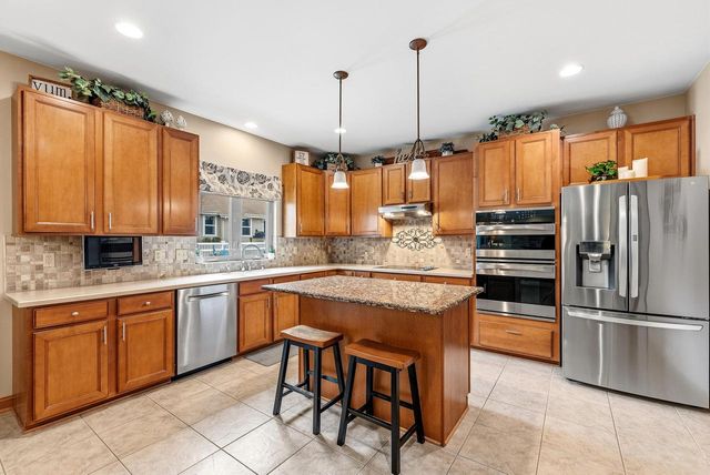 348 S Maple LANE, Saukville, WI 53080