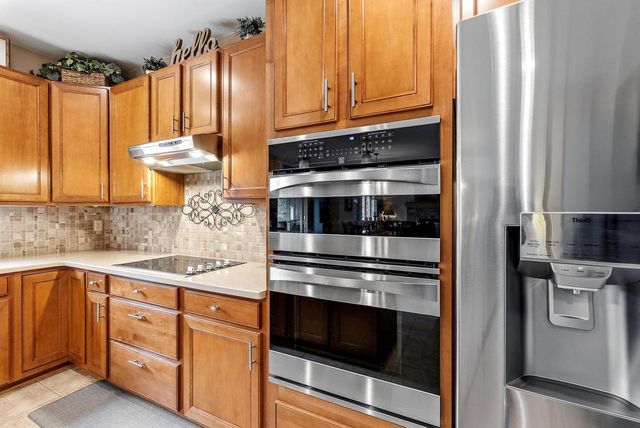 348 S Maple LANE, Saukville, WI 53080
