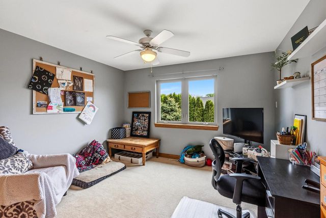 348 S Maple LANE, Saukville, WI 53080