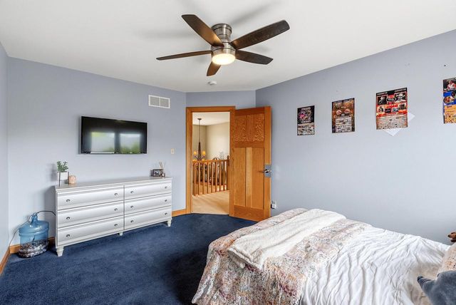 348 S Maple LANE, Saukville, WI 53080