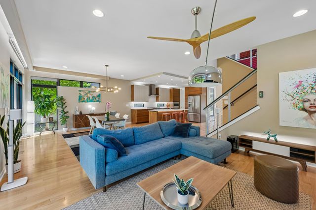 292 Vincent Avenue N, Minneapolis, MN 55405