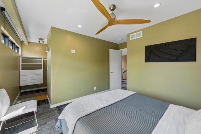 292 Vincent Avenue N, Minneapolis, MN 55405