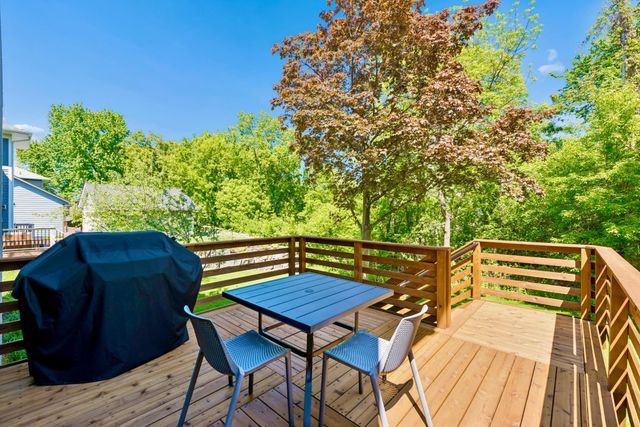 292 Vincent Avenue N, Minneapolis, MN 55405