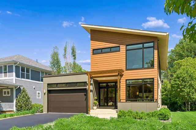 292 Vincent Avenue N, Minneapolis, MN 55405