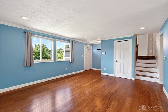 6302 E Gander, Dayton, OH 45424