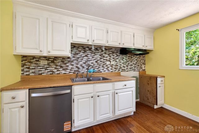 6302 E Gander, Dayton, OH 45424