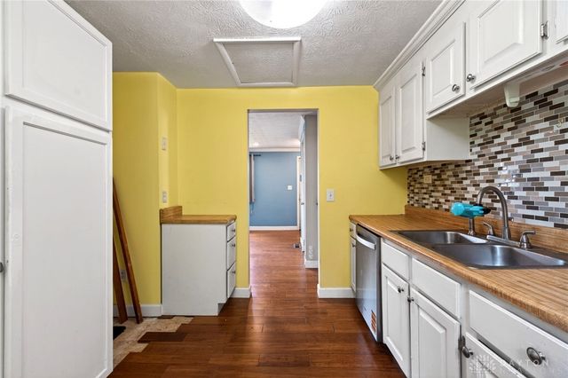 6302 E Gander, Dayton, OH 45424