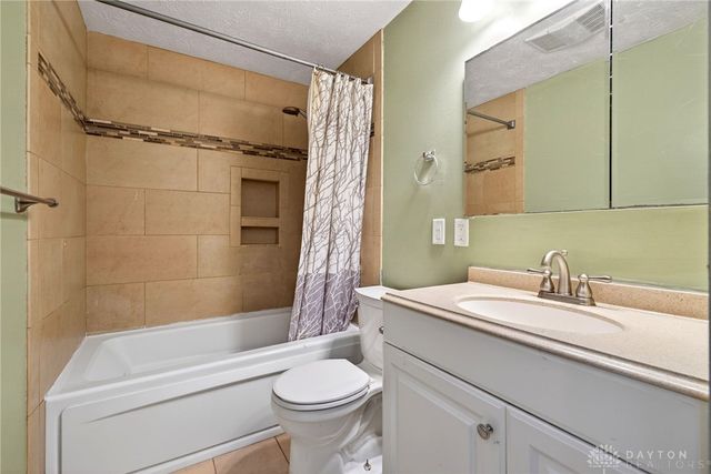 6302 E Gander, Dayton, OH 45424
