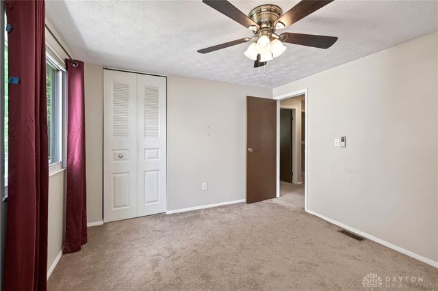 6302 E Gander, Dayton, OH 45424