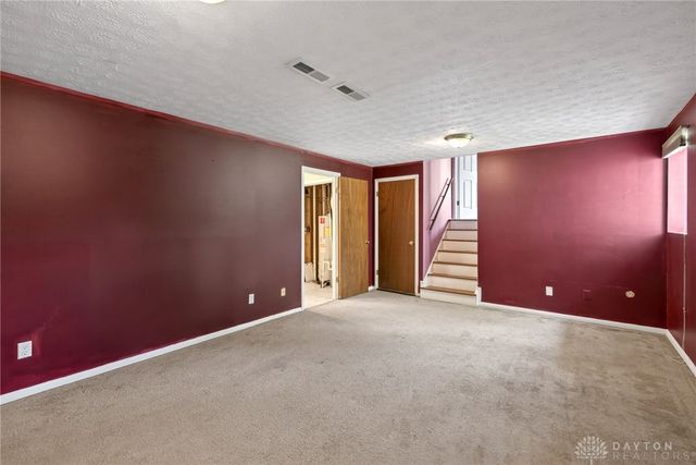 6302 E Gander, Dayton, OH 45424