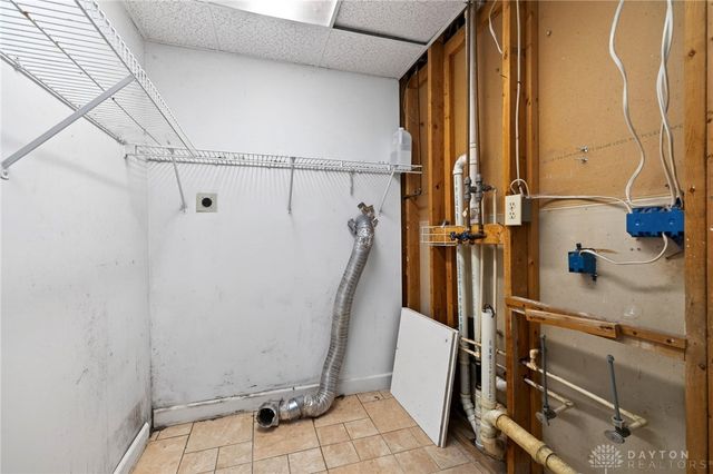 6302 E Gander, Dayton, OH 45424
