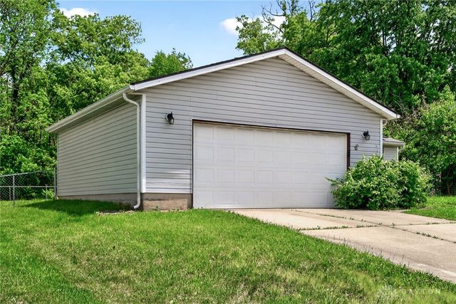 6302 E Gander, Dayton, OH 45424