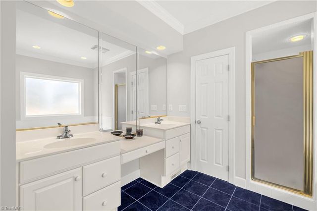 5736 Brightington Court, Kernersville, NC 27284