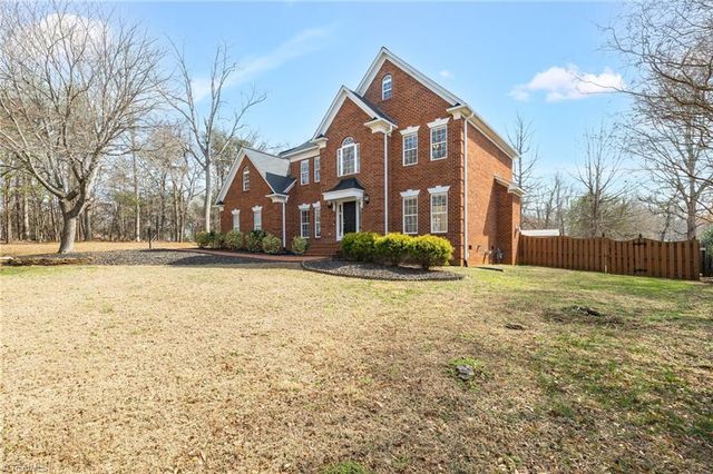 5736 Brightington Court, Kernersville, NC 27284
