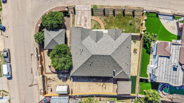 451 BURKETT Drive, Clint, TX 79836