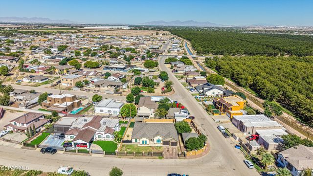 451 BURKETT Drive, Clint, TX 79836