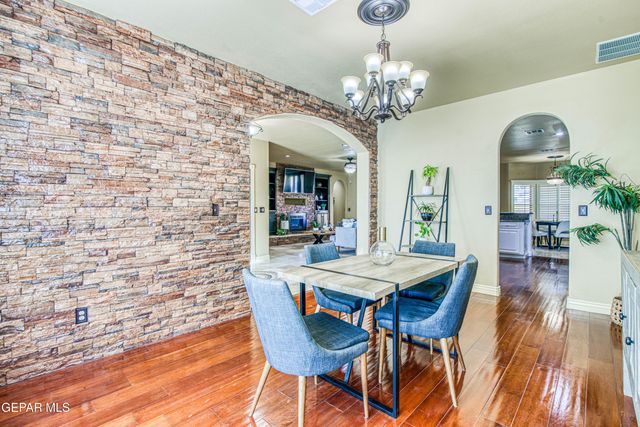 451 BURKETT Drive, Clint, TX 79836