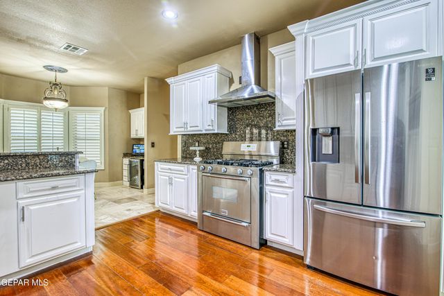 451 BURKETT Drive, Clint, TX 79836