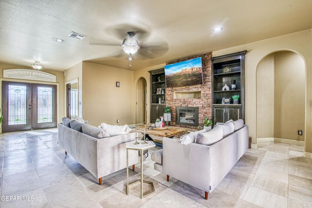 451 BURKETT Drive, Clint, TX 79836