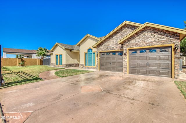 451 BURKETT Drive, Clint, TX 79836