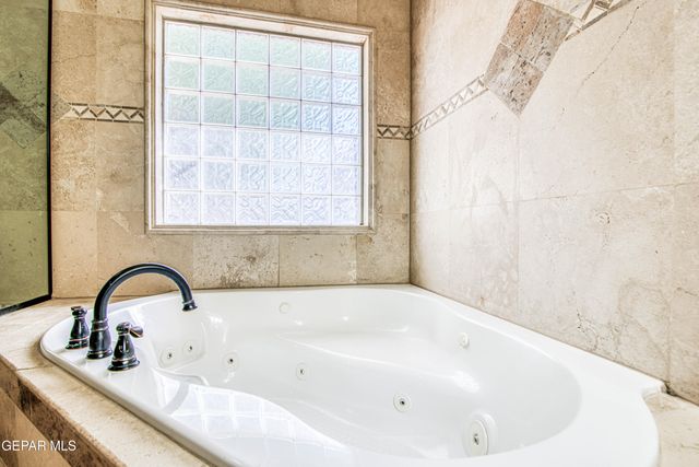 451 BURKETT Drive, Clint, TX 79836