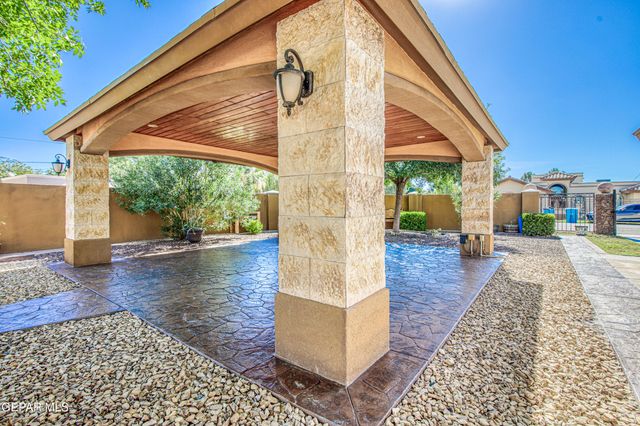 451 BURKETT Drive, Clint, TX 79836