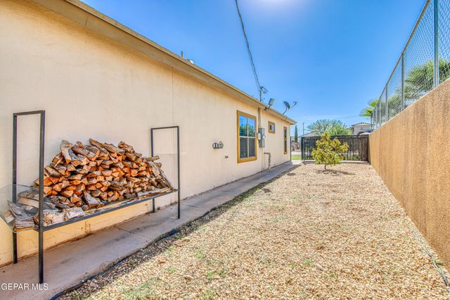 451 BURKETT Drive, Clint, TX 79836