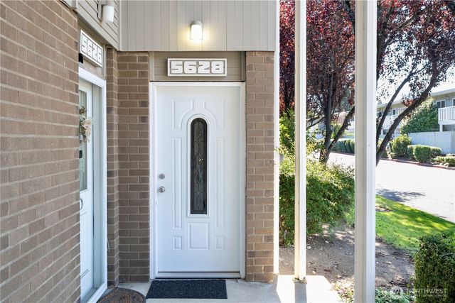 5628 SE 123rd Avenue, Bellevue, WA 98006