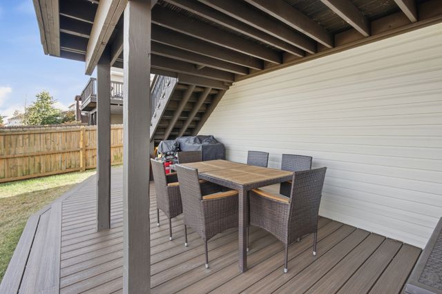 553 Wolfeboro Ln, Nashville, TN 37221