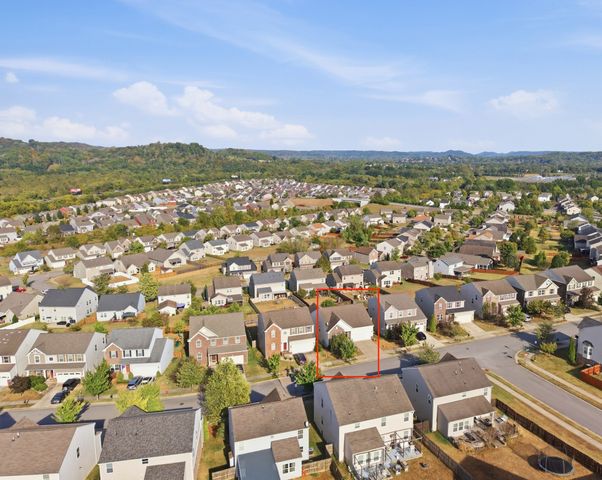 553 Wolfeboro Ln, Nashville, TN 37221