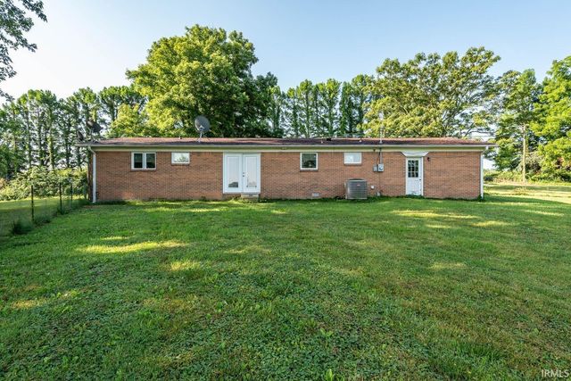 527 Grandma Brown Road, Mitchell, IN 47446
