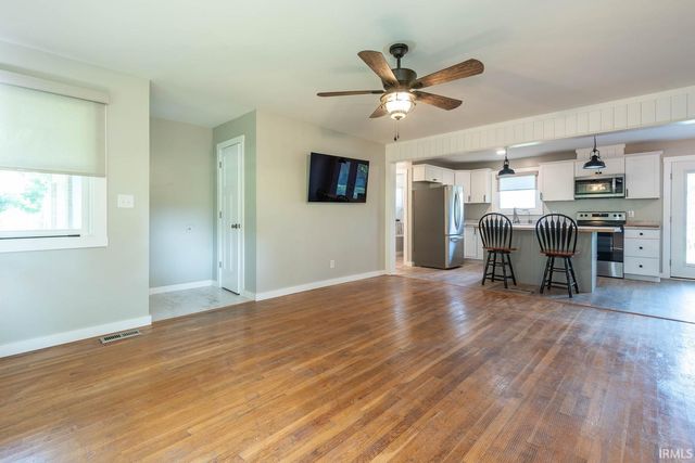 527 Grandma Brown Road, Mitchell, IN 47446