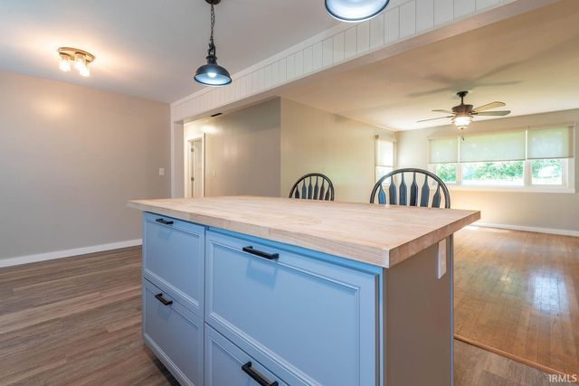 527 Grandma Brown Road, Mitchell, IN 47446