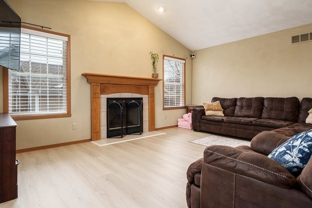 6511 WEAVER Road, Rockford, IL 61114